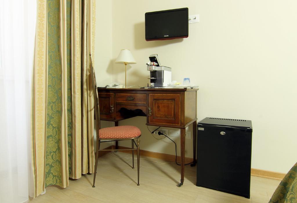 Albergo Al Viale Trieste Bagian luar foto